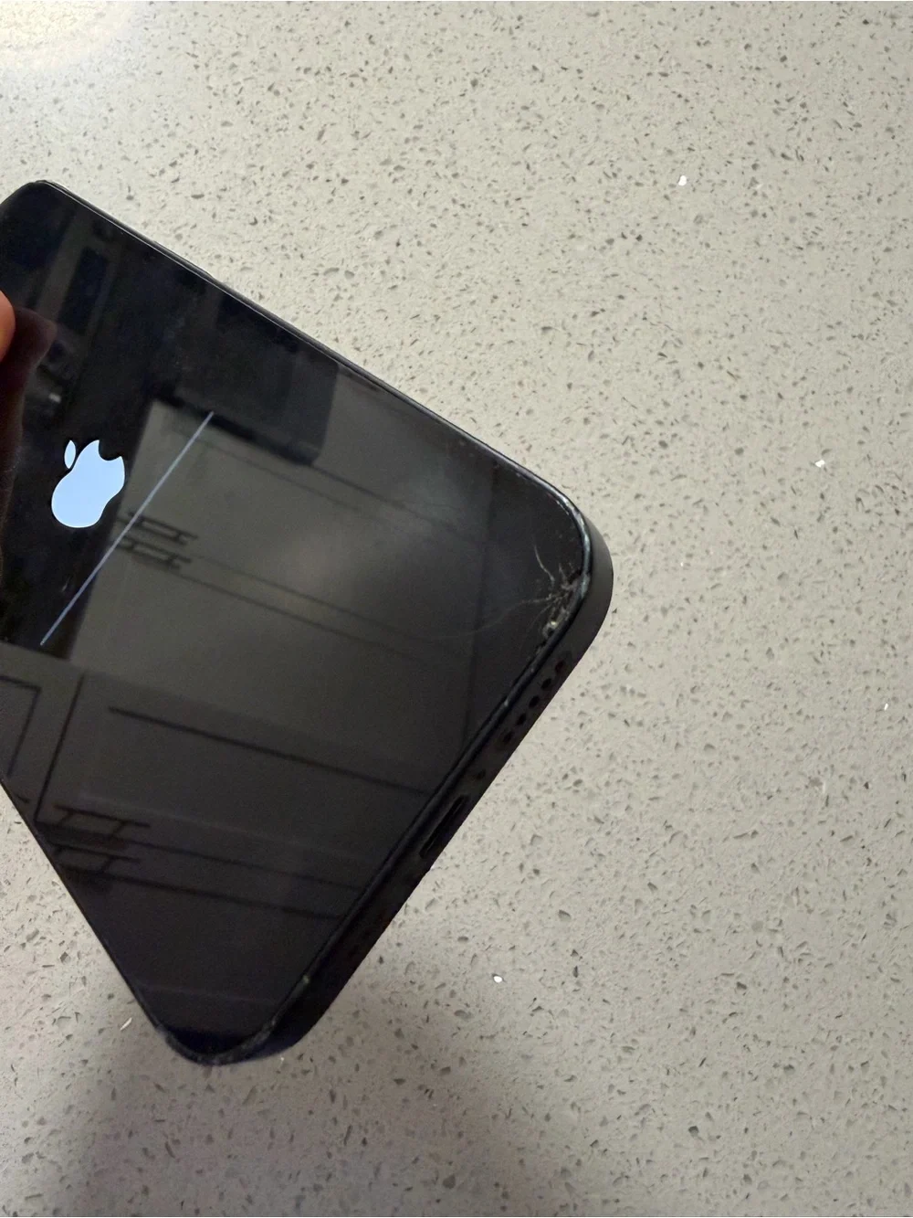 Apple iPhone 13 - Black